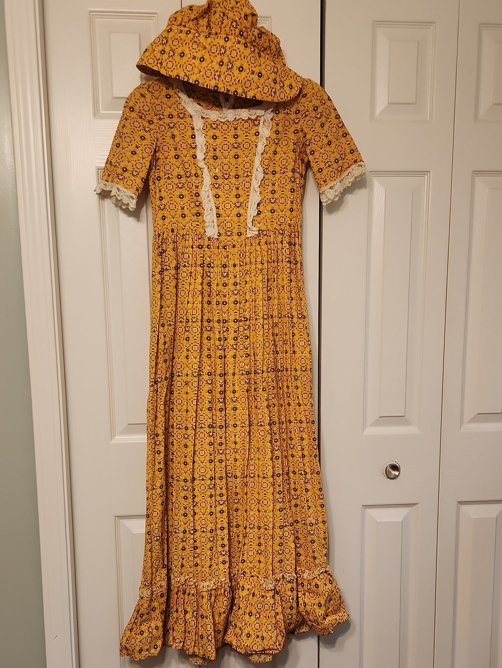 Vintage Hand Made Prairie Pioneer Long Yellow Floral Dress with Bonnet